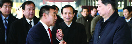 山东省委书记、省人大常委会主任姜异康等领导来尊龙凯时视察
